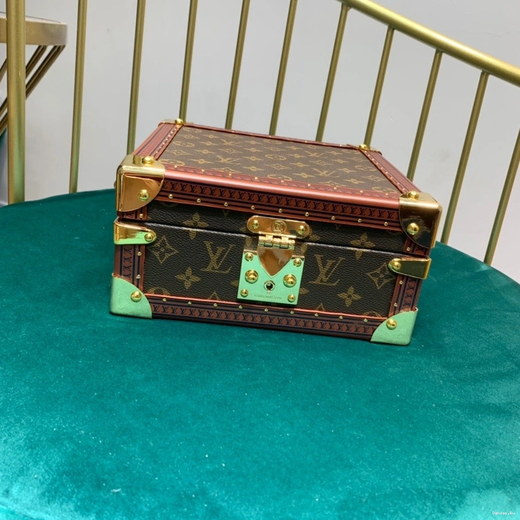 LOUIS BOX JEWELRY VUITTON 0325